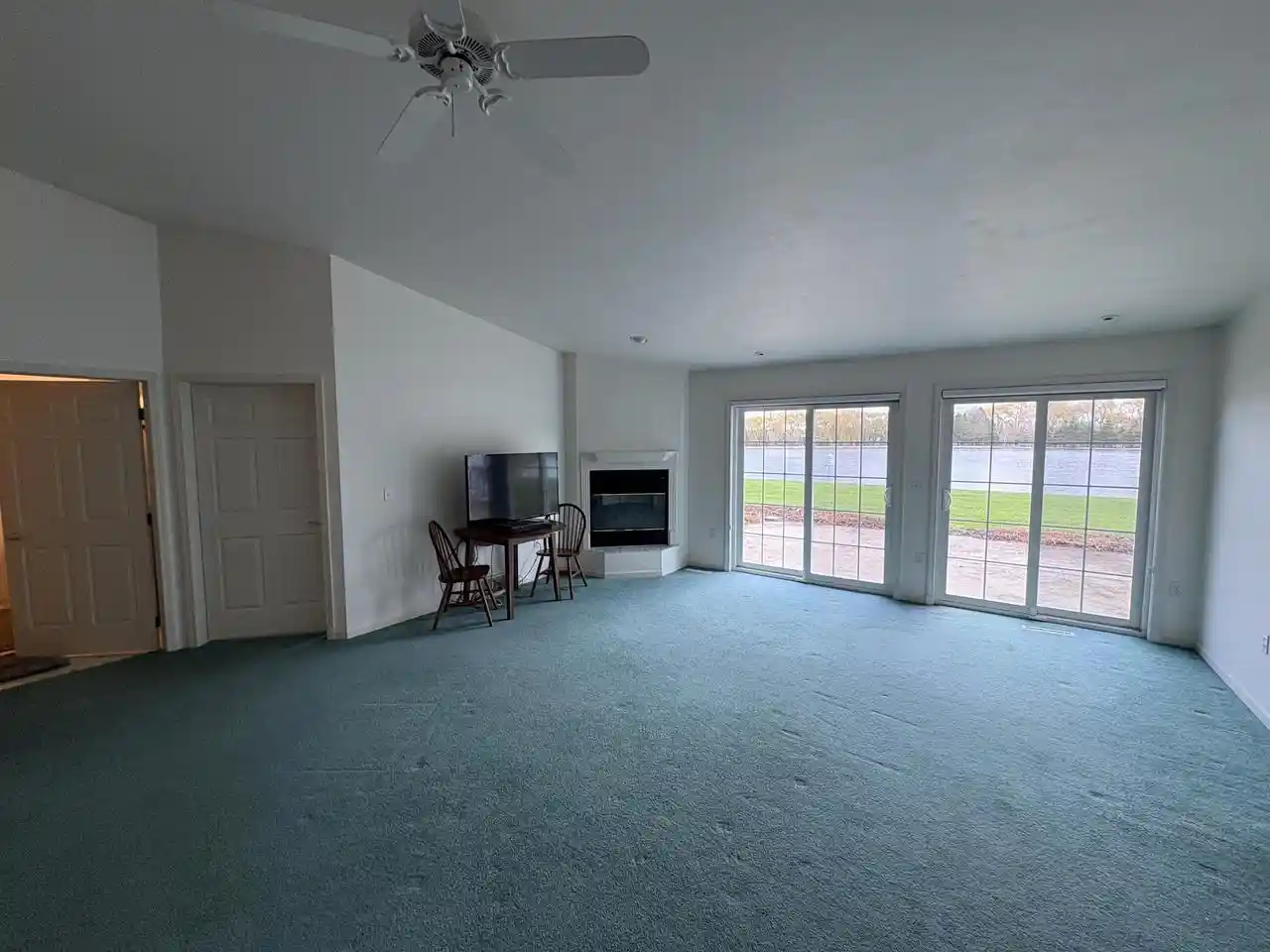 Photo 4 of Condo for sale at 1534 River Pines Dr, Green Bay, WI 54311 | MLS# 1980352 | Listing updated on 2026-09-11