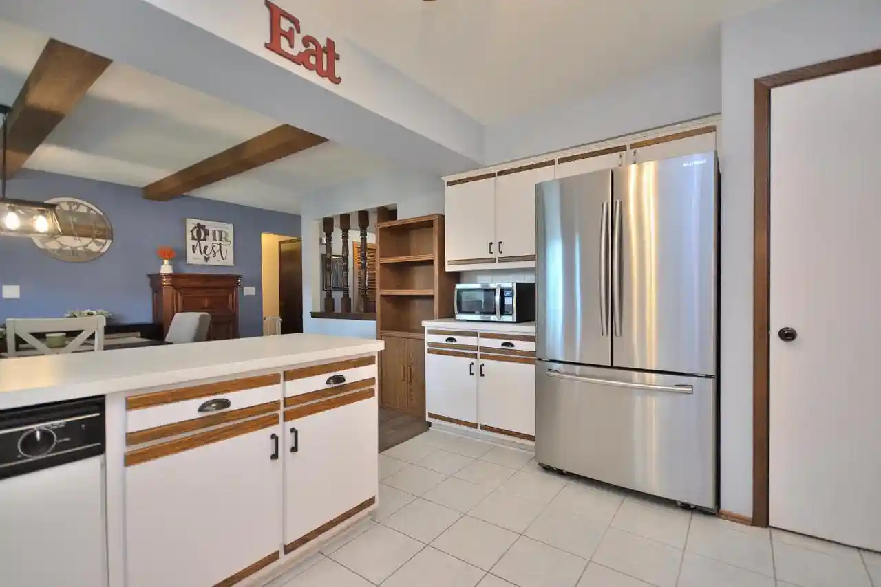 Photo 1 of Single family home for sale at W220n2767 Maplewood Ln, Waukesha, WI 53186 | MLS# 1980355 | Listing updated on 2026-09-19