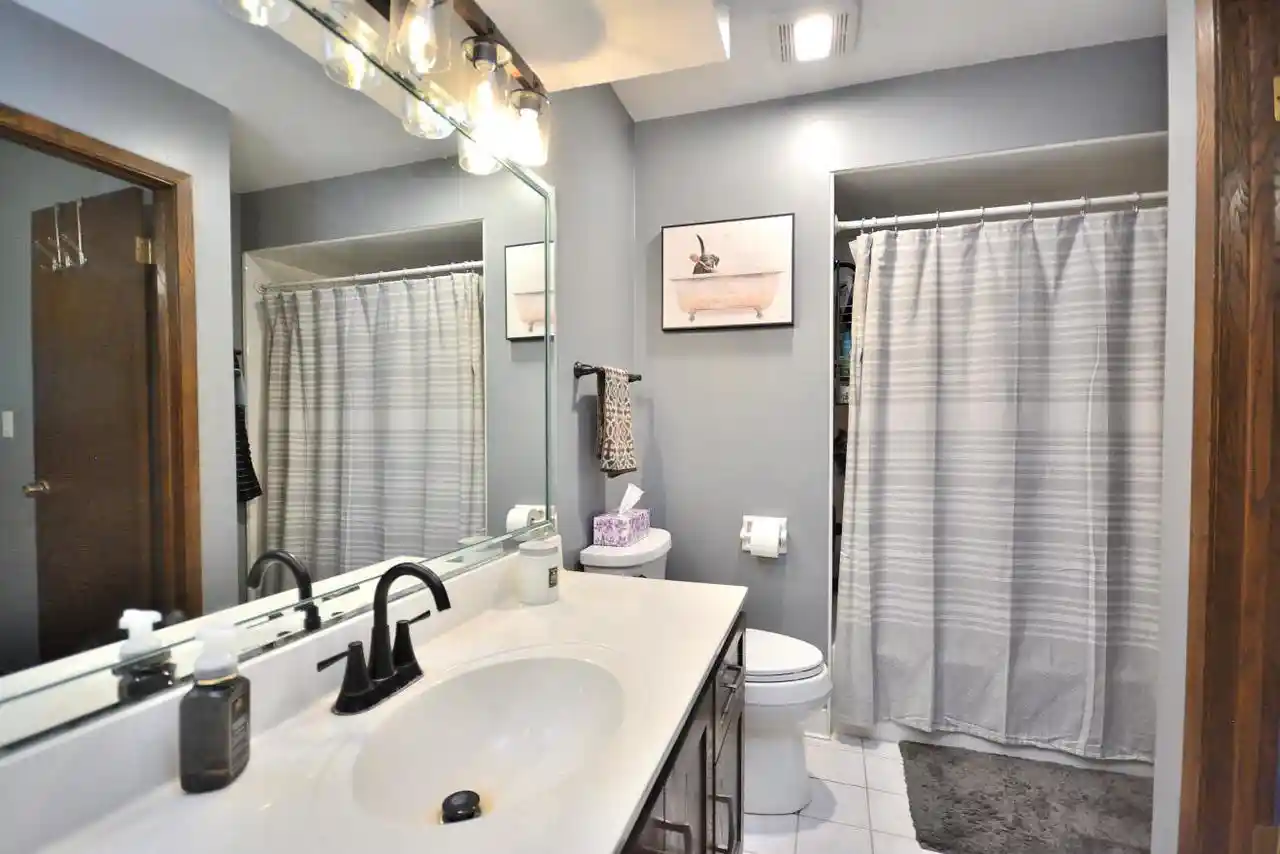 Photo 4 of Single family home for sale at W220n2767 Maplewood Ln, Waukesha, WI 53186 | MLS# 1980355 | Listing updated on 2026-09-19