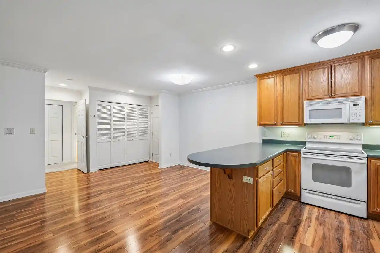 Photo 4 of Condo for sale at 1108 N Milwaukee St #334, Milwaukee, WI 53202 | MLS# 1980369 | Listing updated on 2026-09-15