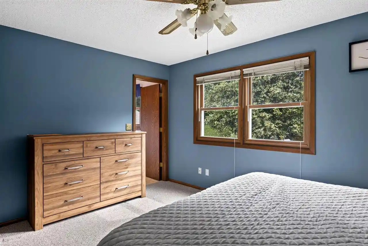 Photo 4 of Single family home for sale at 1024 Park Ridge Dr, Onalaska, WI 54650 | MLS# 1980371 | Listing updated on 2026-09-12