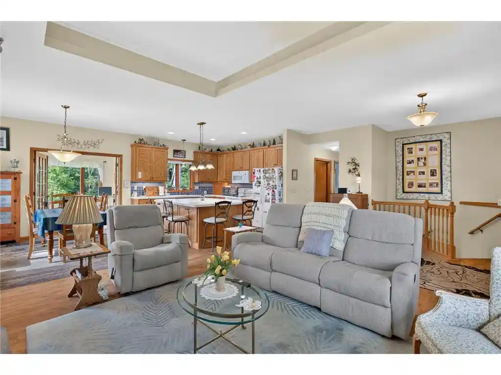 Photo 4 of Single family home for sale at 525 Devin Ln, River Falls, WI 54022 | MLS# 7143303 | Listing updated on 2026-09-21
