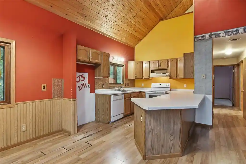 Photo 3 of Single family home for sale at 26530 County Hwy Mm, Cadott, WI 54727 | MLS# 1604964 | Listing updated on 2026-09-18