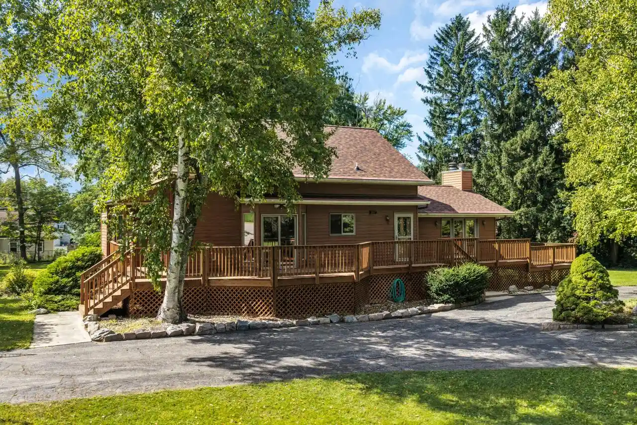 Photo 4 of Single family home for sale at 29510 Washington Ave, Burlington, WI 53105 | MLS# 1980387 | Listing updated on 2026-09-16