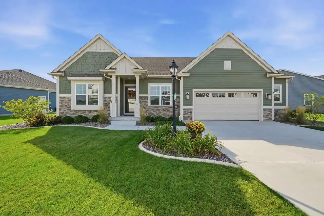 Photo 1 of Single family home for sale at 2935 Yahara Dr, Summit, WI 53066 | MLS# 1980393 | Listing updated on 2026-09-23