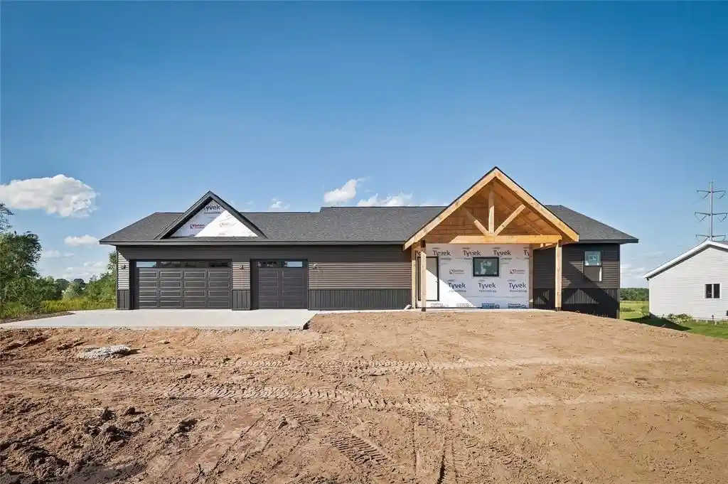 Photo 1 of Single family home for sale at 16172 54th Avenue, Chippewa Falls, WI 54729 | MLS# 1604695 | Listing updated on 2026-09-14