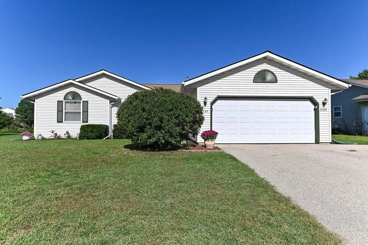 Photo 1 of Sale Pending at 1735 Thomas Dr, East Troy, WI 53120 | MLS# 1980401 | Listing updated on 2026-09-14