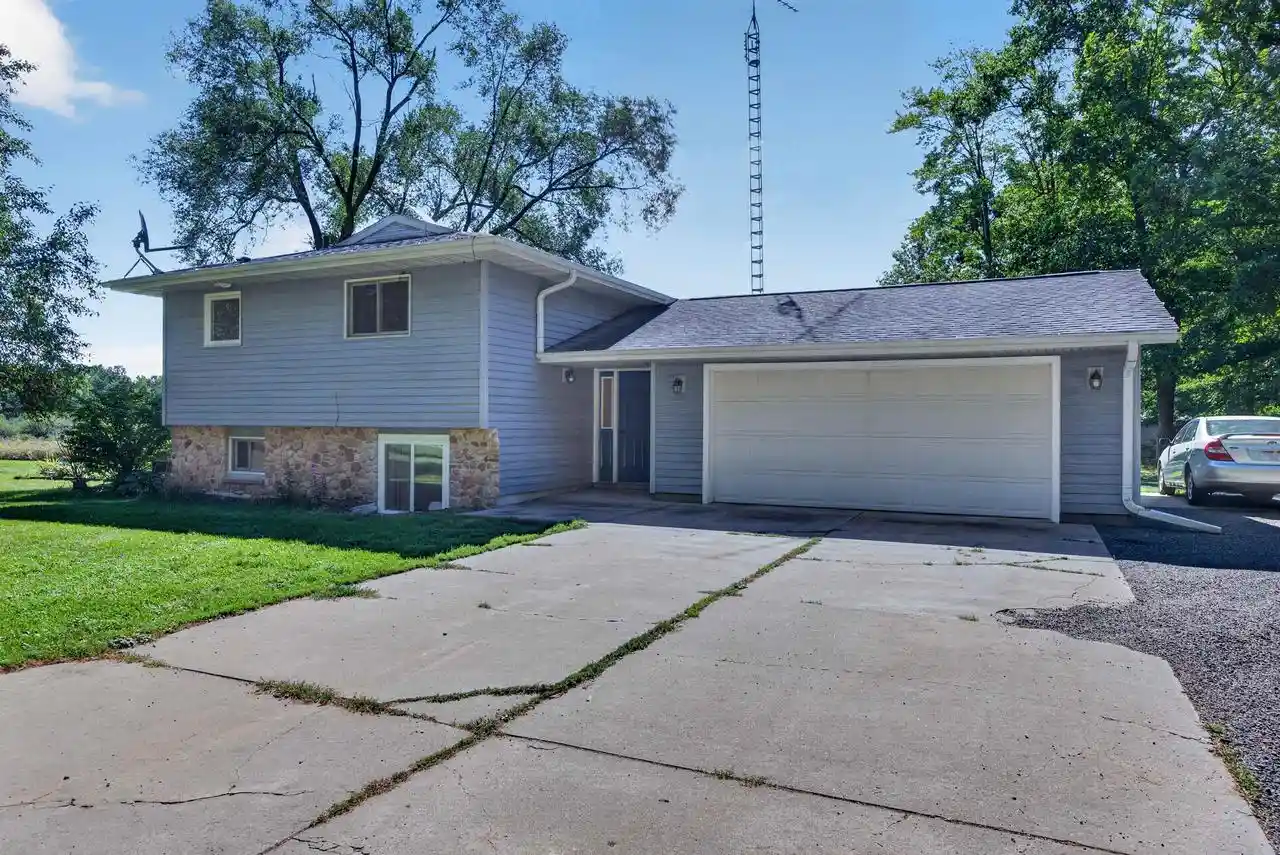 Single family home for sale at 4461 County Rd Q, Wisconsin Rapids, WI 54495 | MLS# 22604524