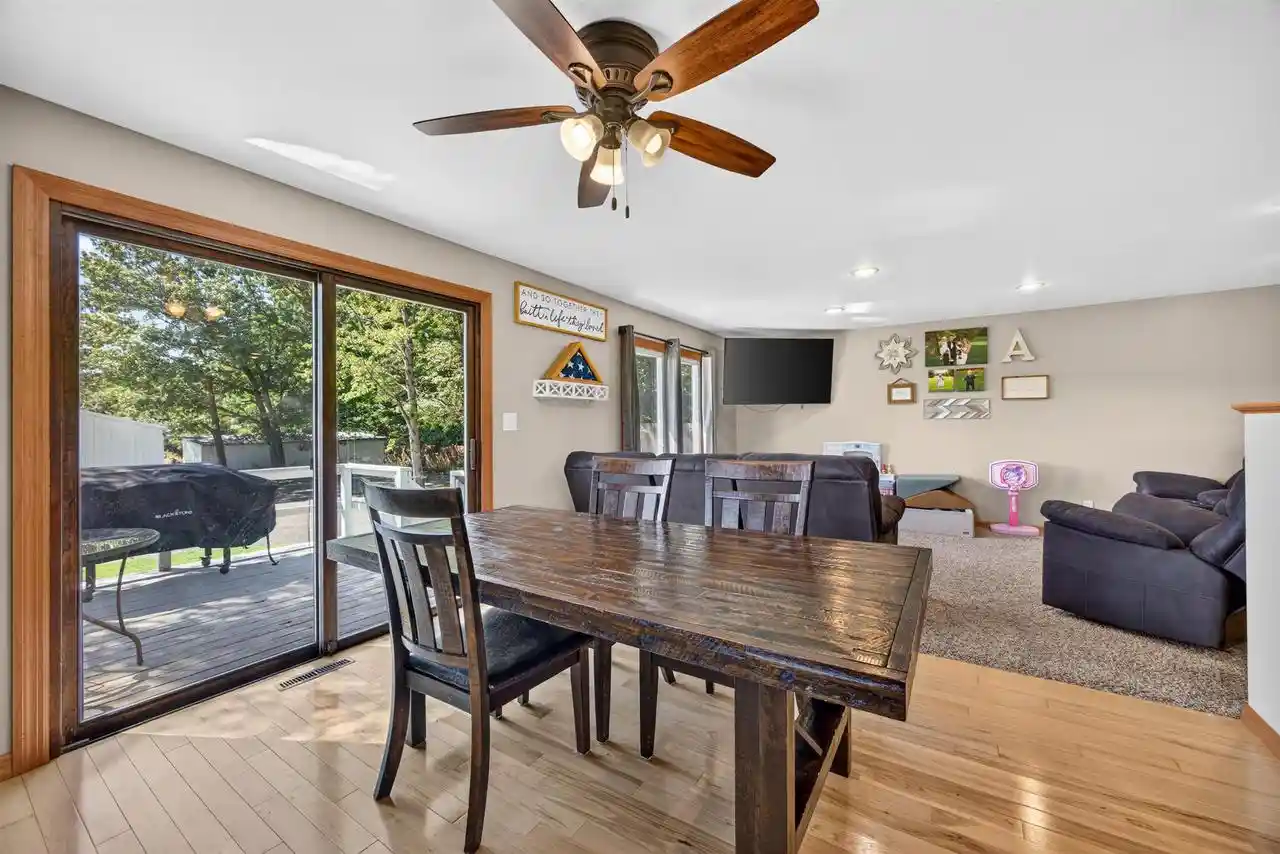 Photo 2 of Single family home for sale at 4461 County Rd Q, Wisconsin Rapids, WI 54495 | MLS# 22604524 | Listing updated on 2026-09-14