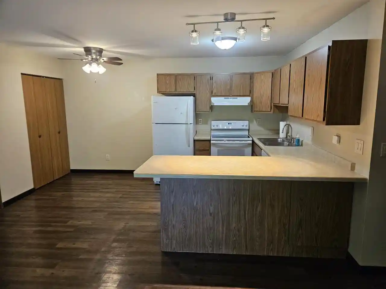 Photo 3 of Multi family home for sale at 2521 Honey Lou Ct, Appleton, WI 54915 | MLS# 1980415 | Listing updated on 2026-09-17