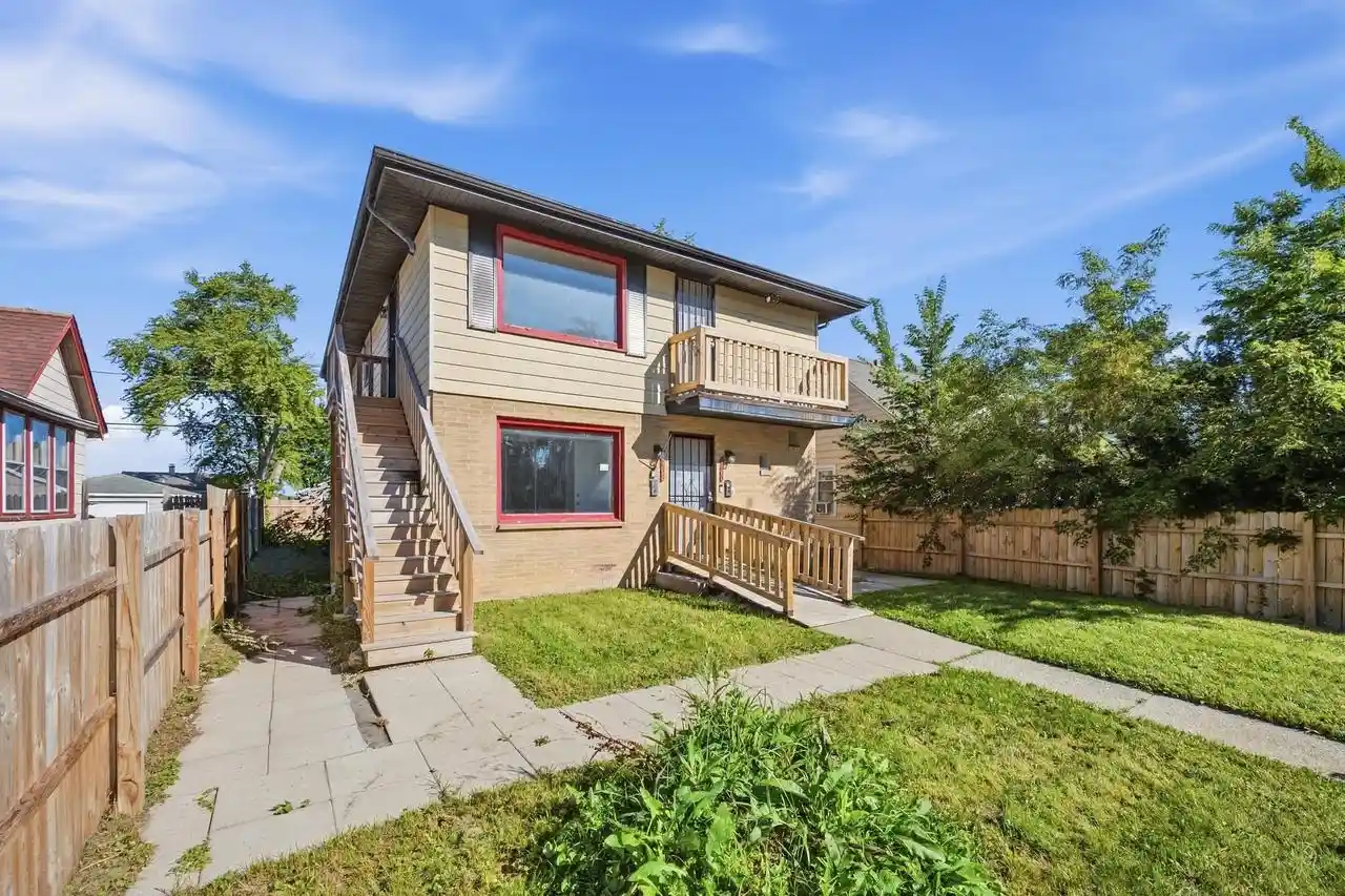 Listing Photo 5 - Condo for sale in building located at 6160 N 36th St, Milwaukee, WI 53209 - Unit #6162