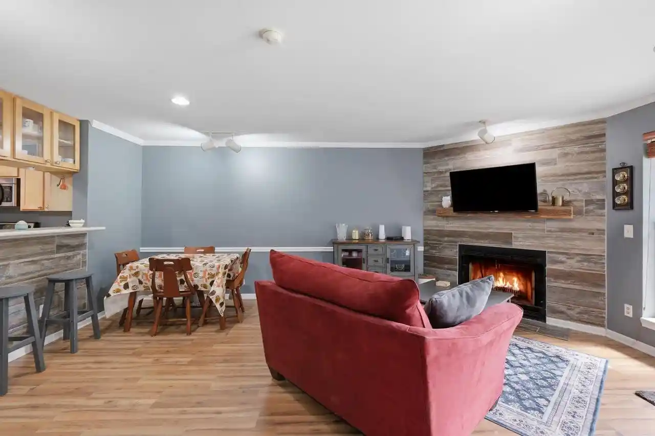 Listing Photo 2 - Condo for sale in building located at 806 Kottke Dr, Madison, WI 53719 - Unit #2