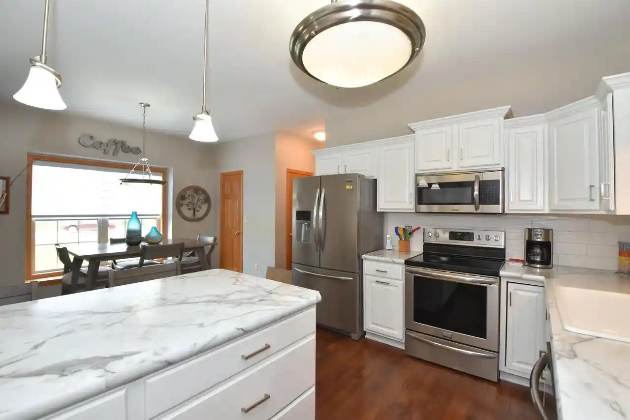 Listing Photo 5 - Condo for sale in building located at 1102 25th Ave, Kenosha, WI 53140 - Unit #17