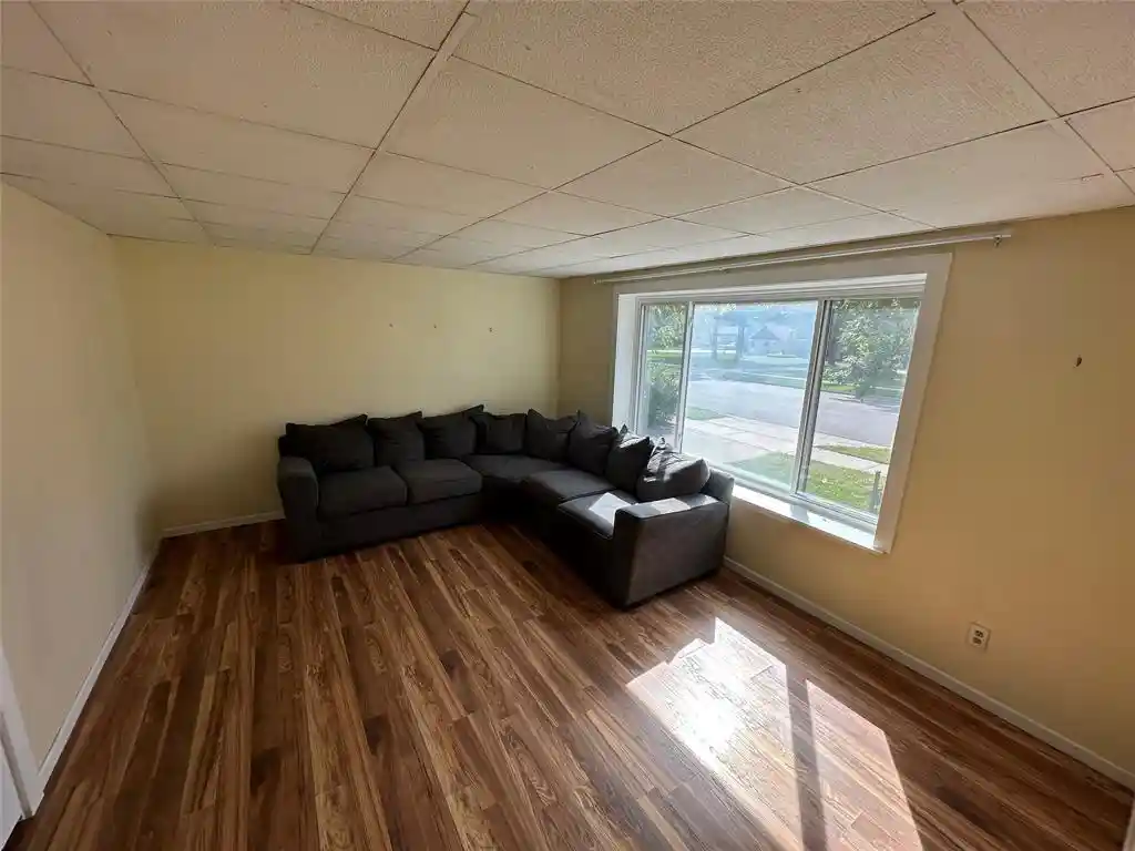 Photo 4 of Sale Pending at 816 W Elm St, Chippewa Falls, WI 54729 | MLS# 1605056 | Listing updated on 2026-09-15