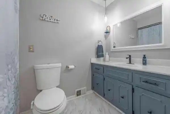 Photo 4 of Single family home for sale at 3606 E Norport Dr, Port Washington, WI 53074 | MLS# 1980434 | Listing updated on 2026-09-18