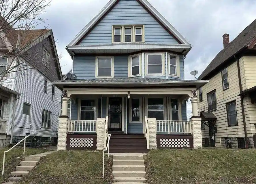 Photo 1 of Single family home for sale at 4722 W Garfield Ave, Milwaukee, WI 53208 | MLS# 1980438 | Listing updated on 2026-09-12
