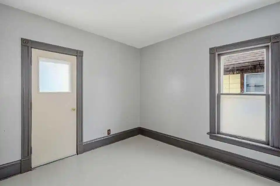 Photo 4 of Single family home for sale at 4722 W Garfield Ave, Milwaukee, WI 53208 | MLS# 1980438 | Listing updated on 2026-09-12