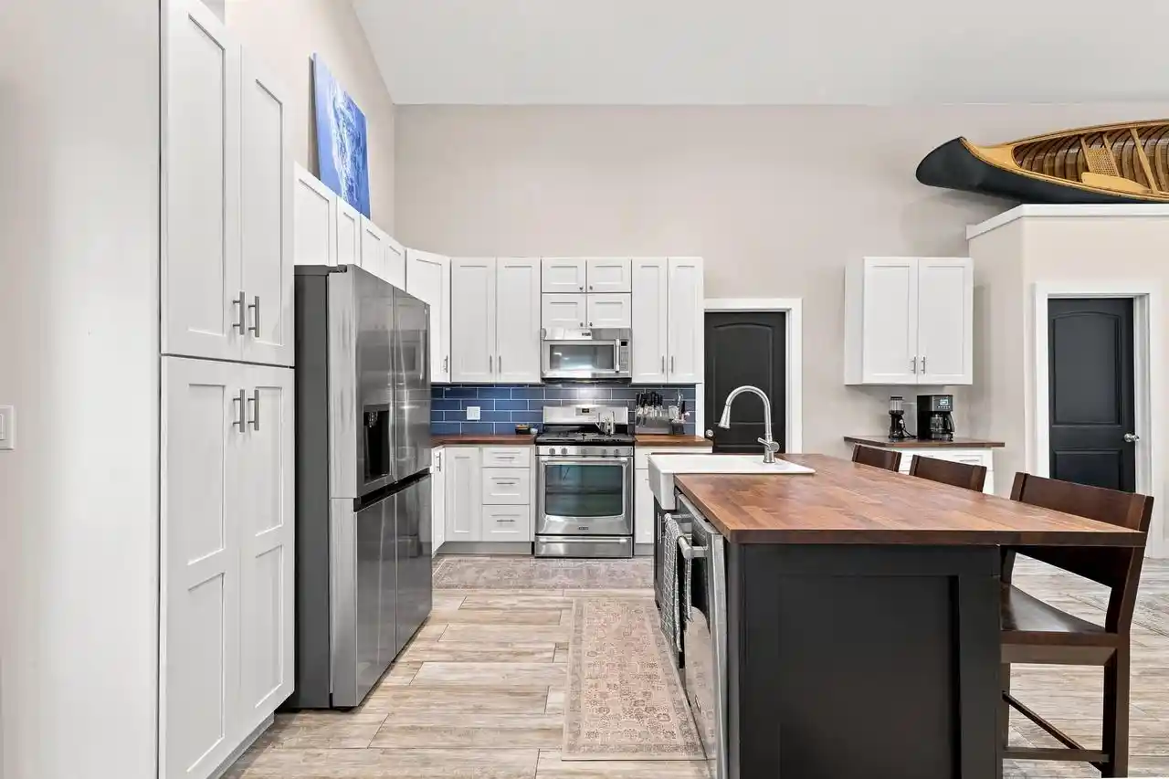 Photo 3 of Single family home for sale at 1404 Del Oaks Ln, Delavan, WI 53115 | MLS# 1980443 | Listing updated on 2026-09-24