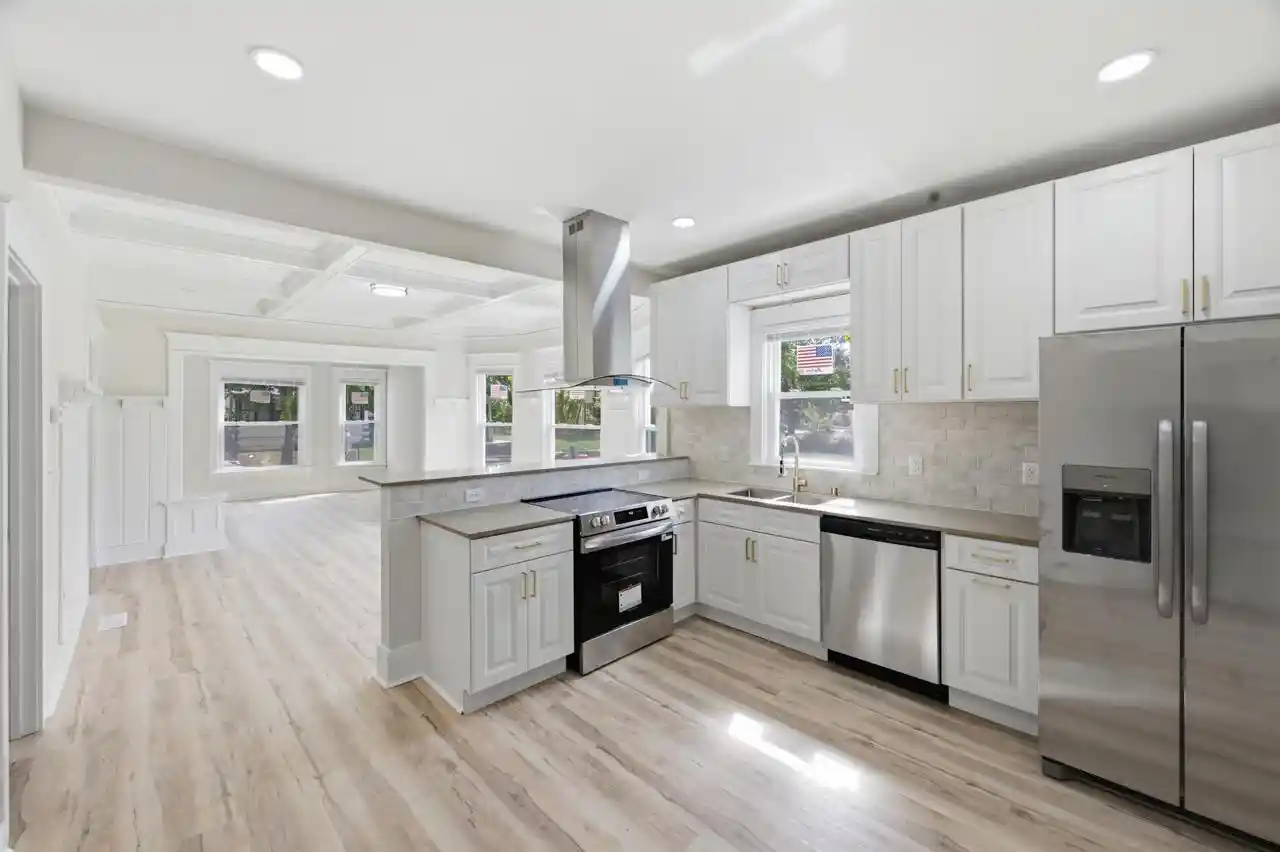 Listing Photo 5 - Condo for sale in building located at 2935 N 28th St, Milwaukee, WI 53210 - Unit #2937