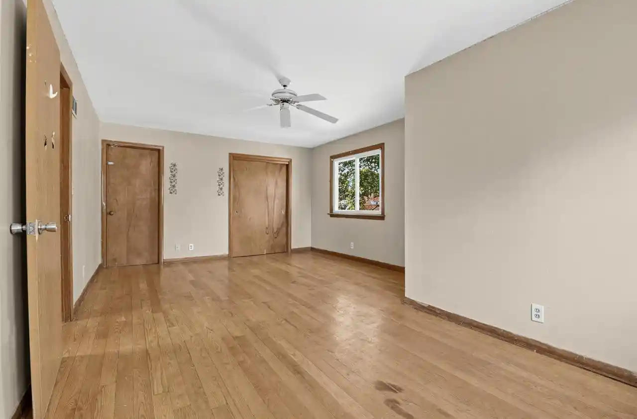Photo 3 of Single family home for sale at 2605 James Blvd, Racine, WI 53403 | MLS# 1980455 | Listing updated on 2026-09-20
