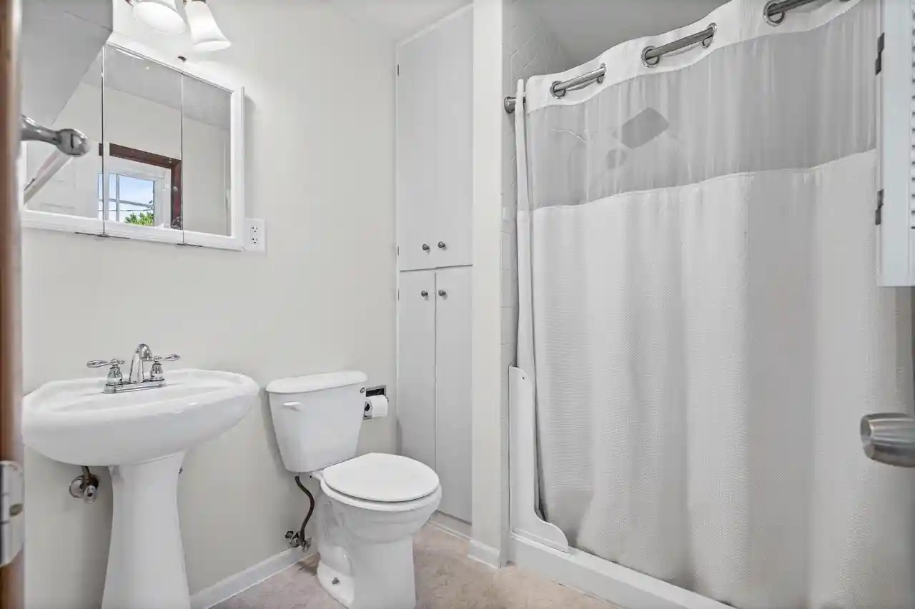 Photo 3 of Single family home for sale at 709 Krueger Ct, Onalaska, WI 54650 | MLS# 1980476 | Listing updated on 2026-09-13