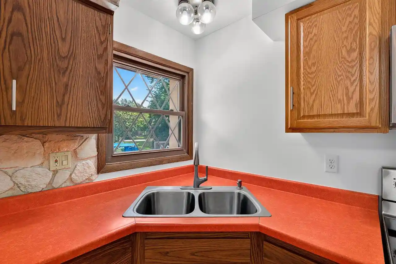 Photo 3 of Single family home for sale at 3560 S Oakdale Dr, New Berlin, WI 53151 | MLS# 1980480 | Listing updated on 2026-09-26