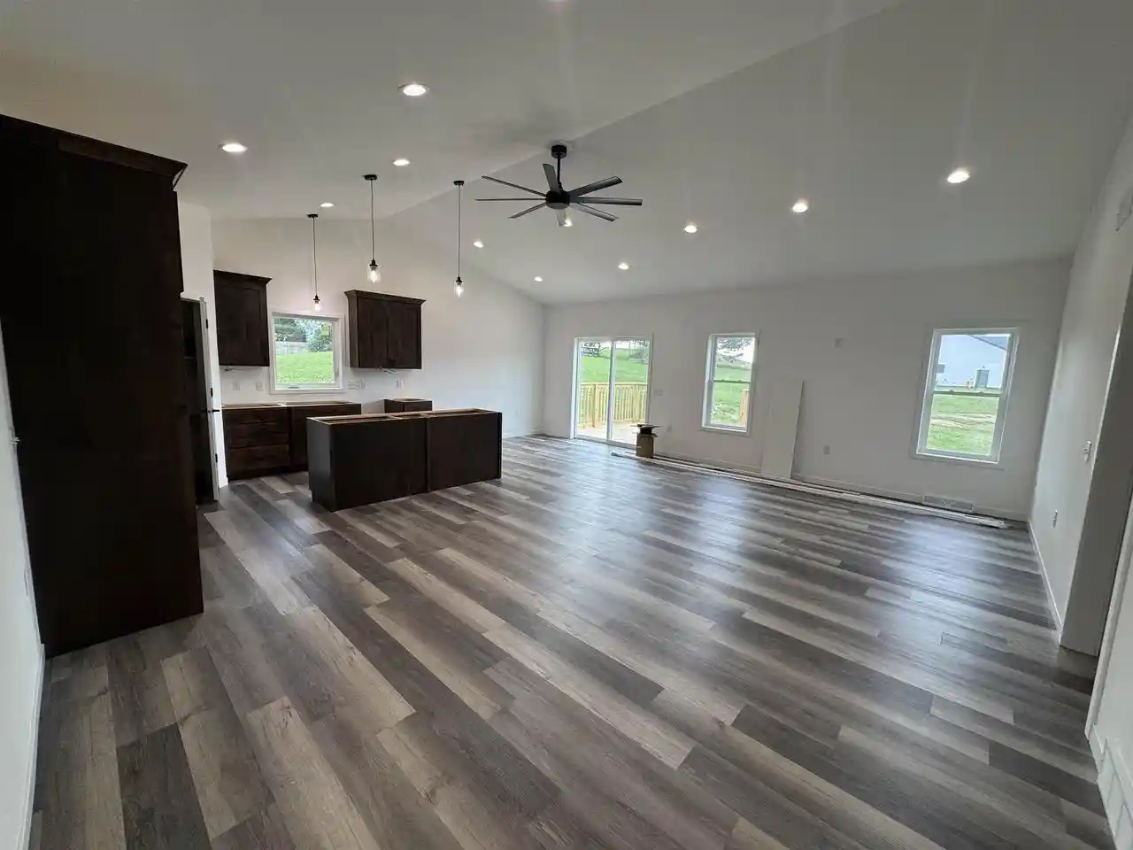 Photo 4 of Single family home for sale at 400 Hollander St, Markesan, WI 53946 | MLS# 2032591 | Listing updated on 2026-10-04
