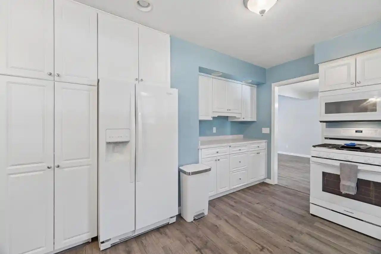 Photo 3 of Sale Pending at 287 Hillcrest Ln, Fond Du Lac, WI 54935 | MLS# 1980501 | Listing updated on 2026-09-18