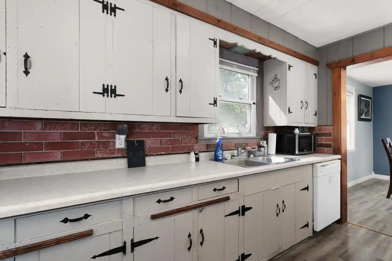 Photo 3 of Single family home for sale at 1239 Putnam Ave, Janesville, WI 53546 | MLS# 2032599 | Listing updated on 2026-09-20