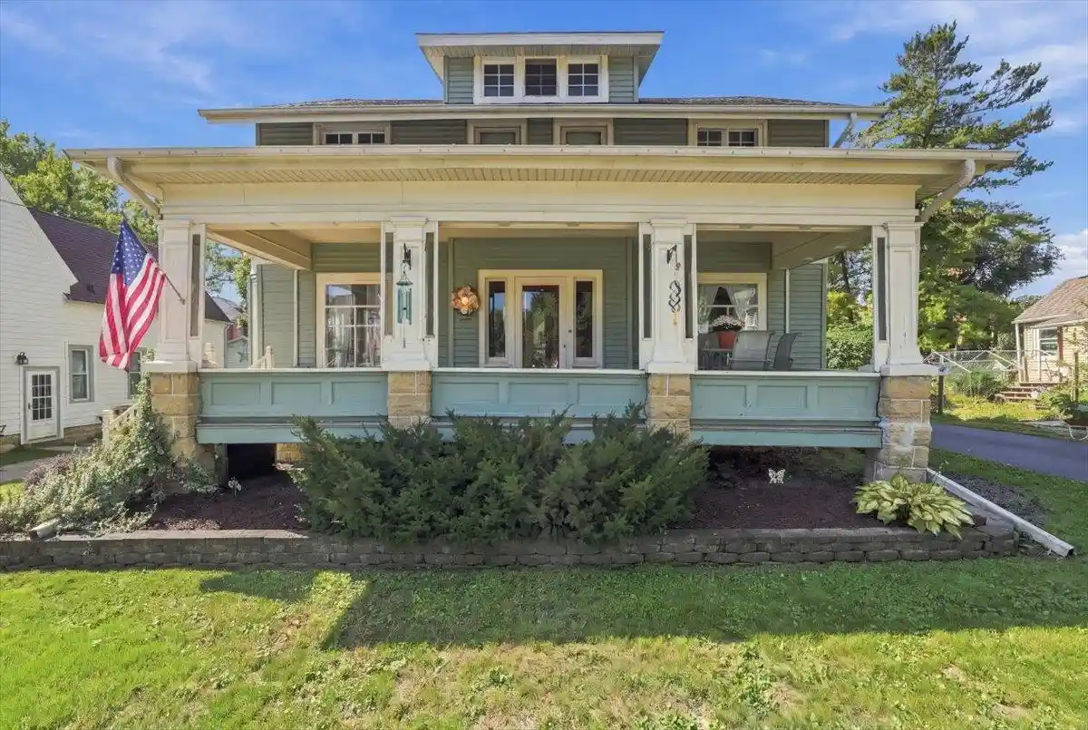 Photo 2 of Single family home for sale at 213 W Rollin St, Edgerton, WI 53534 | MLS# 2032601 | Listing updated on 2026-09-30