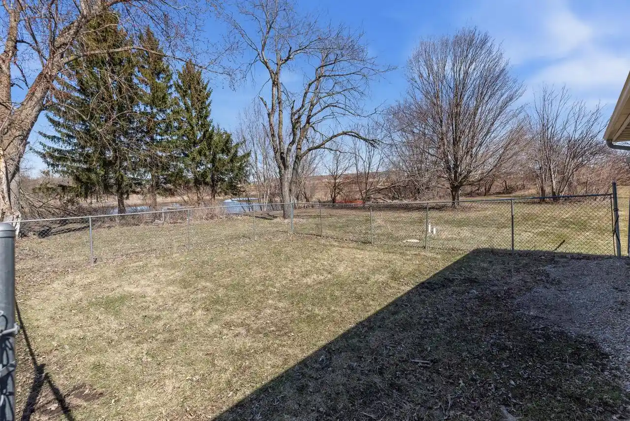 Photo 4 of Single family home for sale at W8418 Hemlock Rd, Beaver Dam, WI 53916 | MLS# 1980506 | Listing updated on 2026-09-14