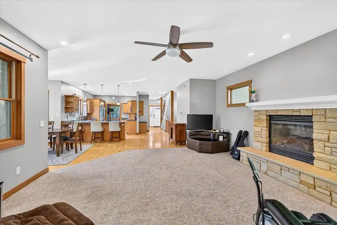 Photo 3 of Single family home for sale at 1018 Tamarack Way, Verona, WI 53593 | MLS# 2032605 | Listing updated on 2026-10-01