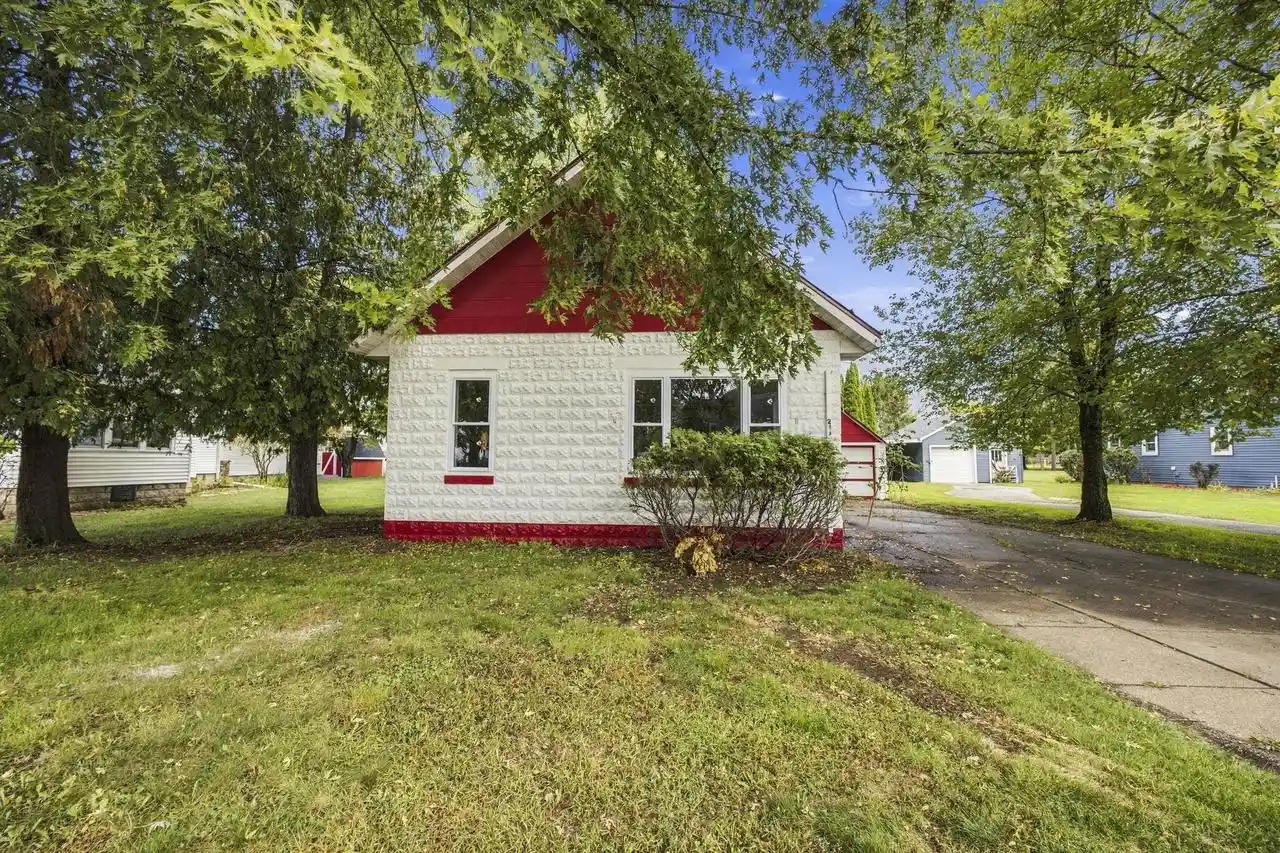 Photo 1 of Single family home for sale at 246 Wood Ave, Nekoosa, WI 54457 | MLS# 50332612 | Listing updated on 2026-09-21