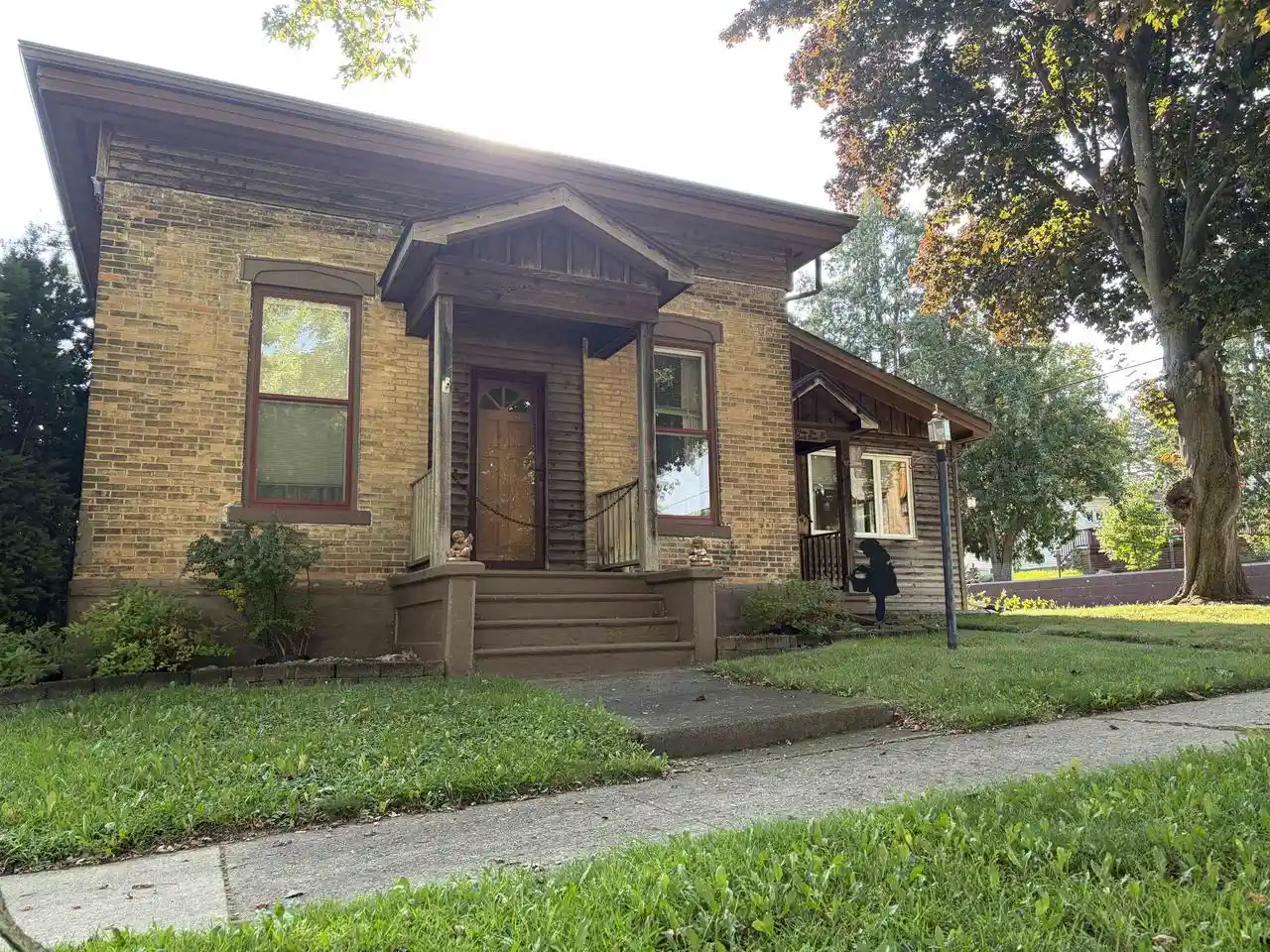 Photo 1 of Single family home for sale at 208 N Capron St, Berlin, WI 54923 | MLS# 50332616 | Listing updated on 2026-09-14