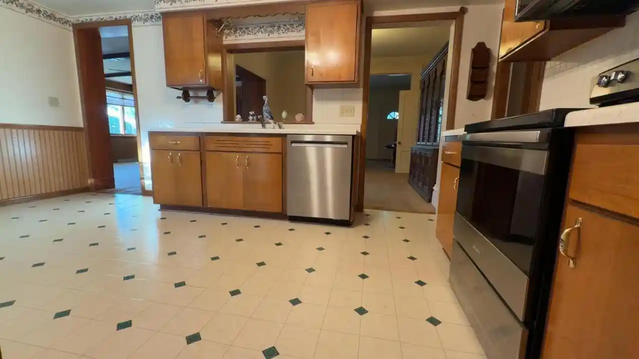 Photo 3 of Single family home for sale at 208 N Capron St, Berlin, WI 54923 | MLS# 50332616 | Listing updated on 2026-09-14