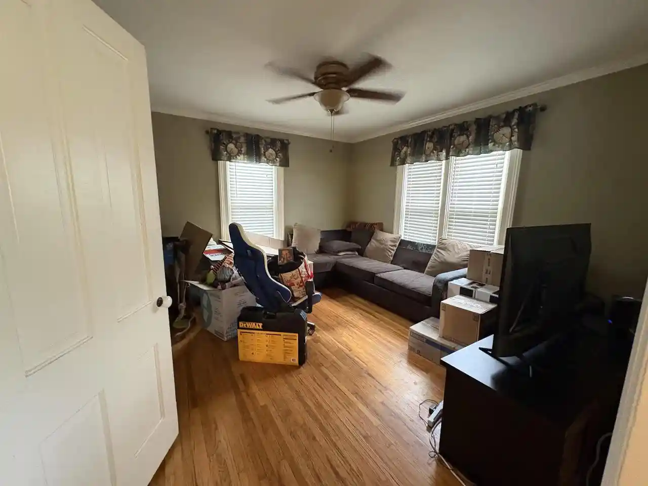 Photo 3 of Single family home for sale at 864 Glen St, Janesville, WI 53545 | MLS# 2032614 | Listing updated on 2026-09-14