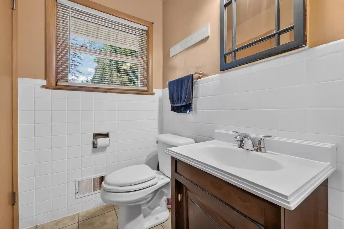 Photo 4 of Single family home for sale at 3523 W Pelican Ln, Milwaukee, WI 53209 | MLS# 1980531 | Listing updated on 2026-09-18