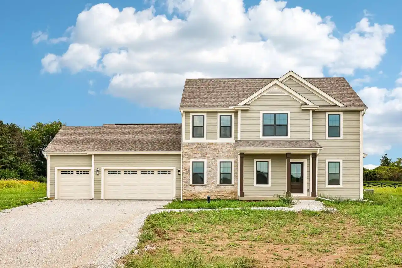 Single family home for sale at W275n8210 Harvest Ct, Hartland, WI 53029 | MLS# 1980530 | Listing updated on 2026-09-23