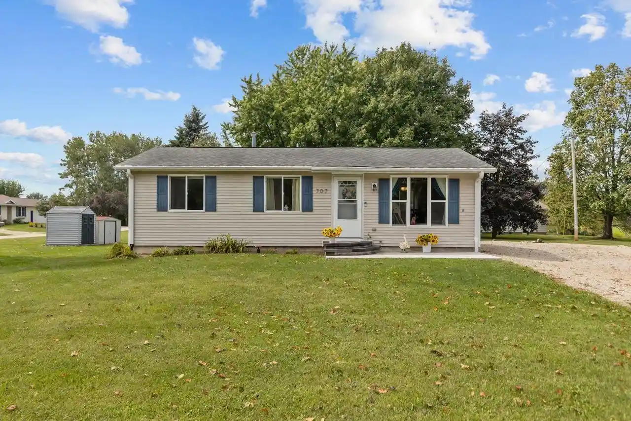 Single family home for sale at 707 Castello St, Fremont, WI 54940 | MLS# 50332621