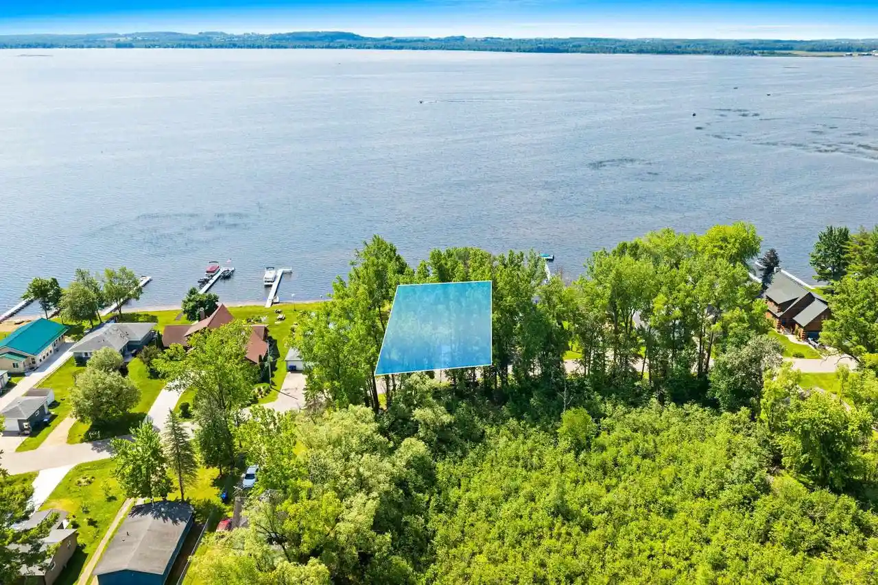Photo 3 of Single family home for sale at N6298 Cattau Beach Dr, Shawano, WI 54166 | MLS# 50332624 | Listing updated on 2026-09-14