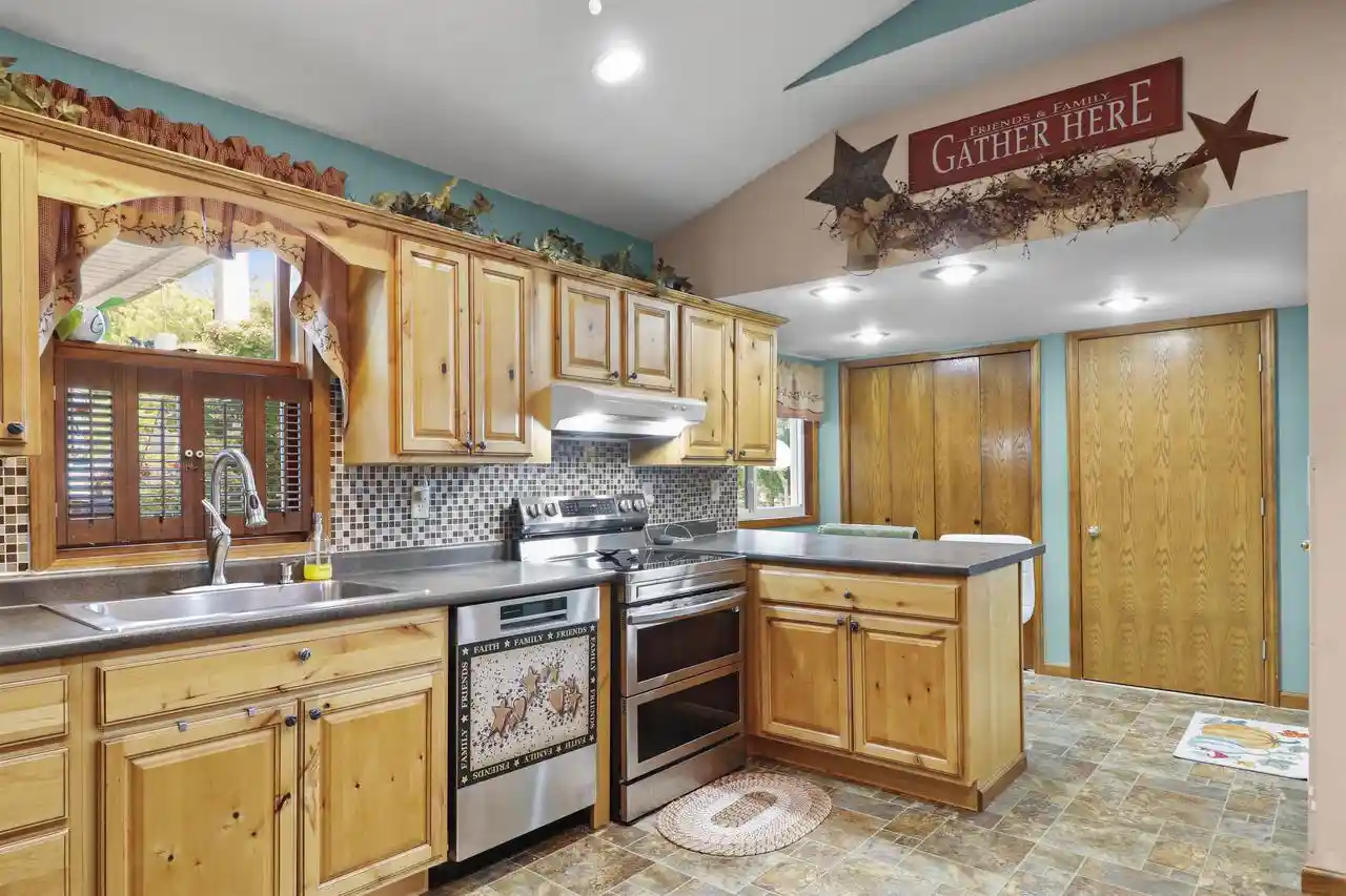 Photo 3 of Single family home for sale at 909 E Milwaukee St, Argyle, WI 53504 | MLS# 2032618 | Listing updated on 2026-10-08