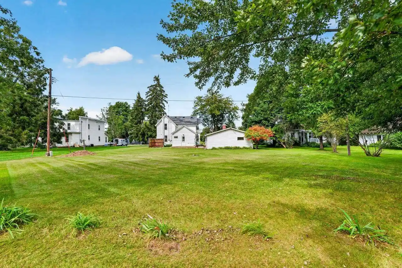 Photo 3 of Single family home for sale at 300 W Madison St, Spring Green, WI 53588 | MLS# 2032619 | Listing updated on 2026-10-06