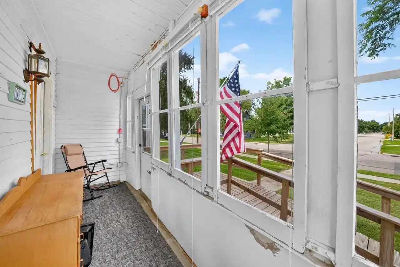 Photo 4 of Single family home for sale at 300 W Madison St, Spring Green, WI 53588 | MLS# 2032619 | Listing updated on 2026-10-06