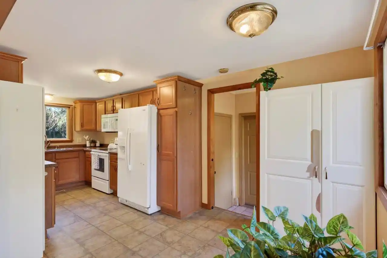 Photo 4 of Single family home for sale at 5811 Wazeecha Ave, Wisconsin Rapids, WI 54494 | MLS# 22604537 | Listing updated on 2026-09-17