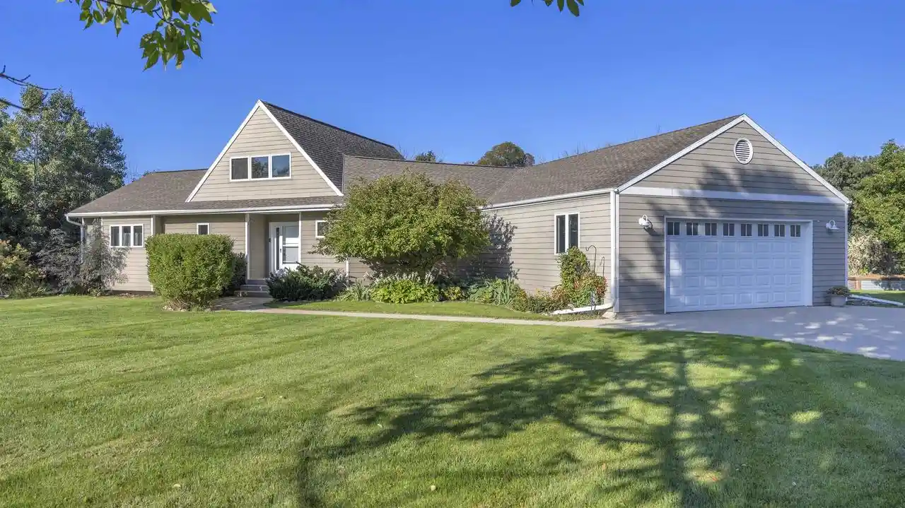Photo 1 of Single family home for sale at N5522 Rademann Dr, Fond Du Lac, WI 54937 | MLS# 50332618 | Listing updated on 2026-09-17