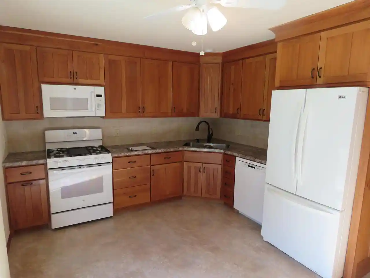Photo 4 of Single family home for sale at N8252 Frances Ln, Beaver Dam, WI 53916 | MLS# 2032625 | Listing updated on 2026-09-18