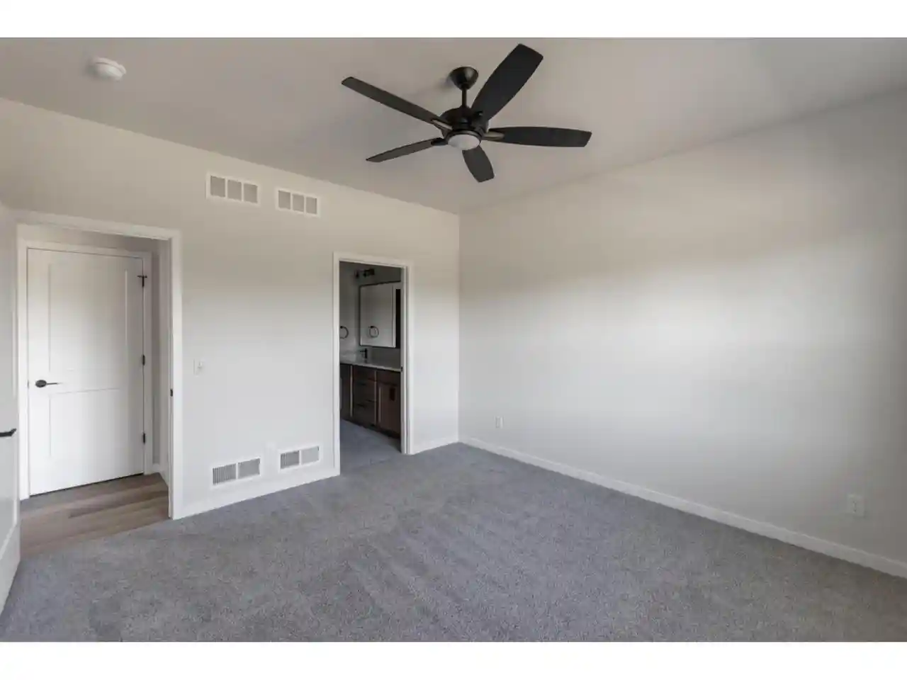 Photo 3 of Single family home for sale at 1127 Parkview St, Cottage Grove, WI 53527 | MLS# 2032636 | Listing updated on 2026-09-17