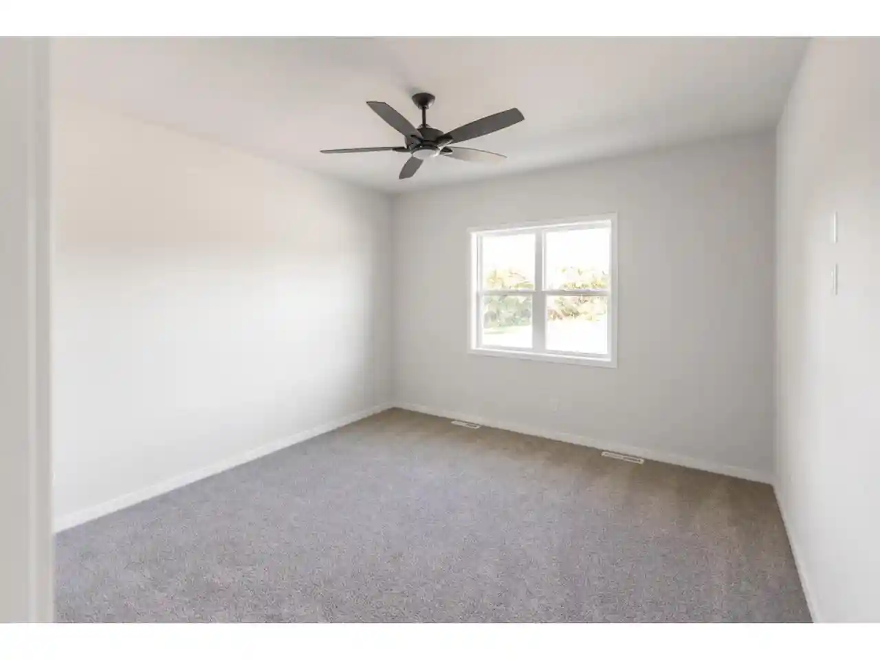 Photo 4 of Single family home for sale at 1127 Parkview St, Cottage Grove, WI 53527 | MLS# 2032636 | Listing updated on 2026-09-17