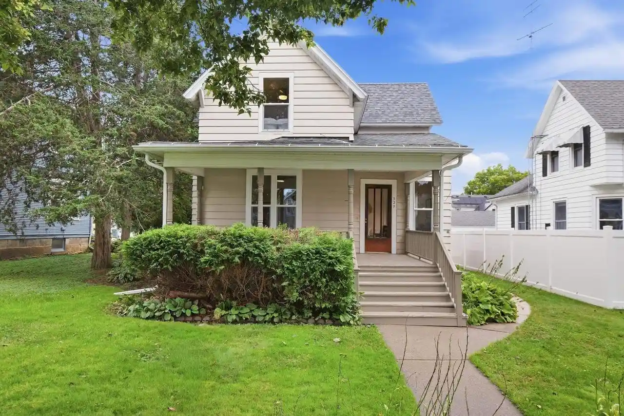 Photo 1 of Single family home for sale at 527 1st Street, Baraboo, WI 53913 | MLS# 2032637 | Listing updated on 2026-09-22