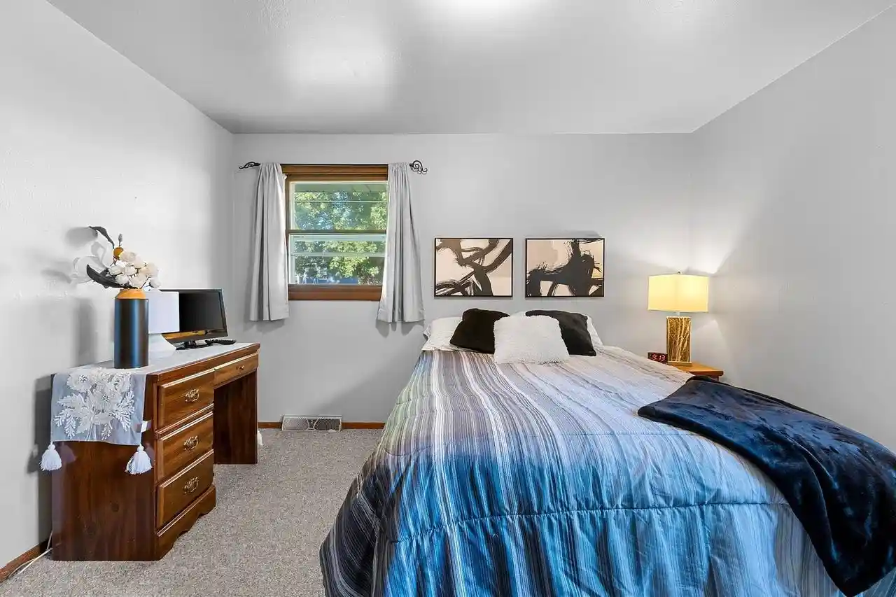 Photo 4 of Single family home for sale at 1110 Michaline Dr, Green Bay, WI 54304 | MLS# 50332638 | Listing updated on 2026-09-21